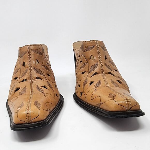 MIA Mules Women 7M Vicki Tan Western Tooled Leather Leaf Pattern Stacked Heel - Picture 4 of 8